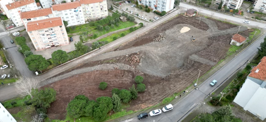 KARESİ’DE YENİ PARKLAR İNŞA EDİLİYOR